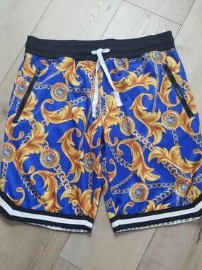 Bermuda Shorts with popular print